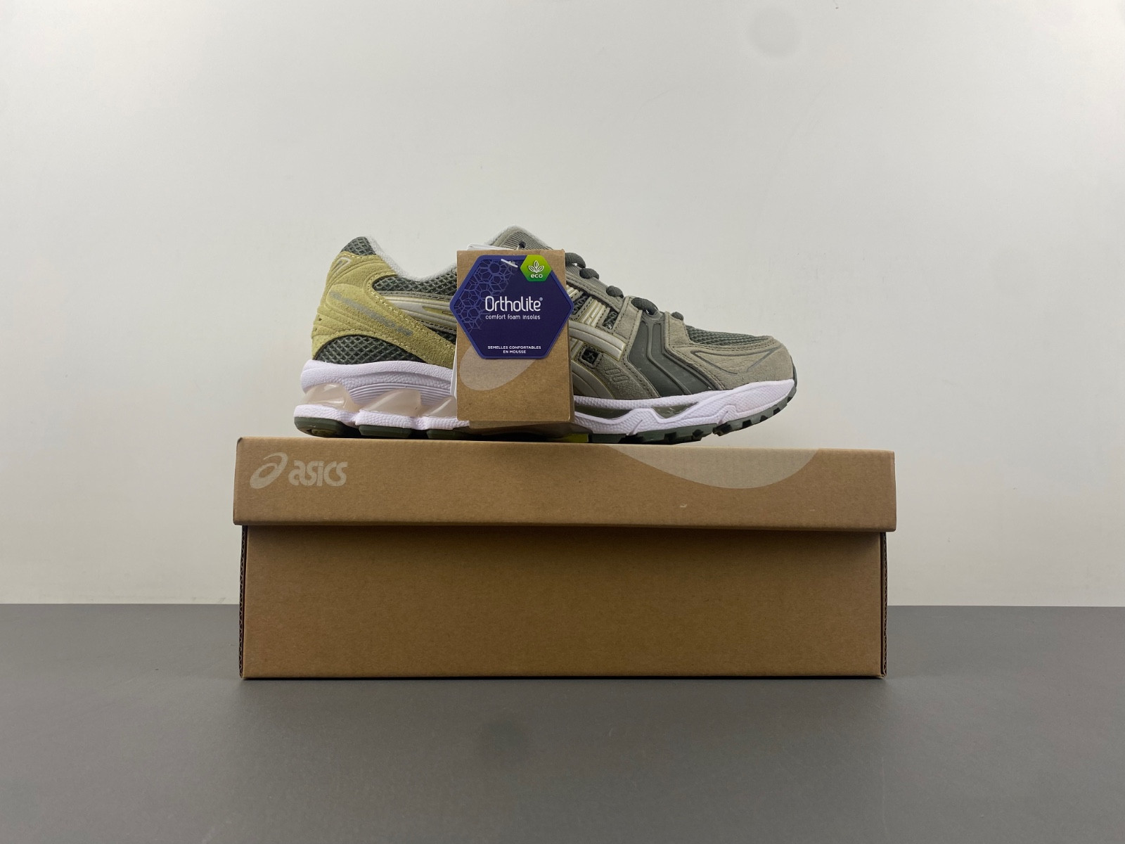 As*ic*s gel-kayano 14  1201a019-025