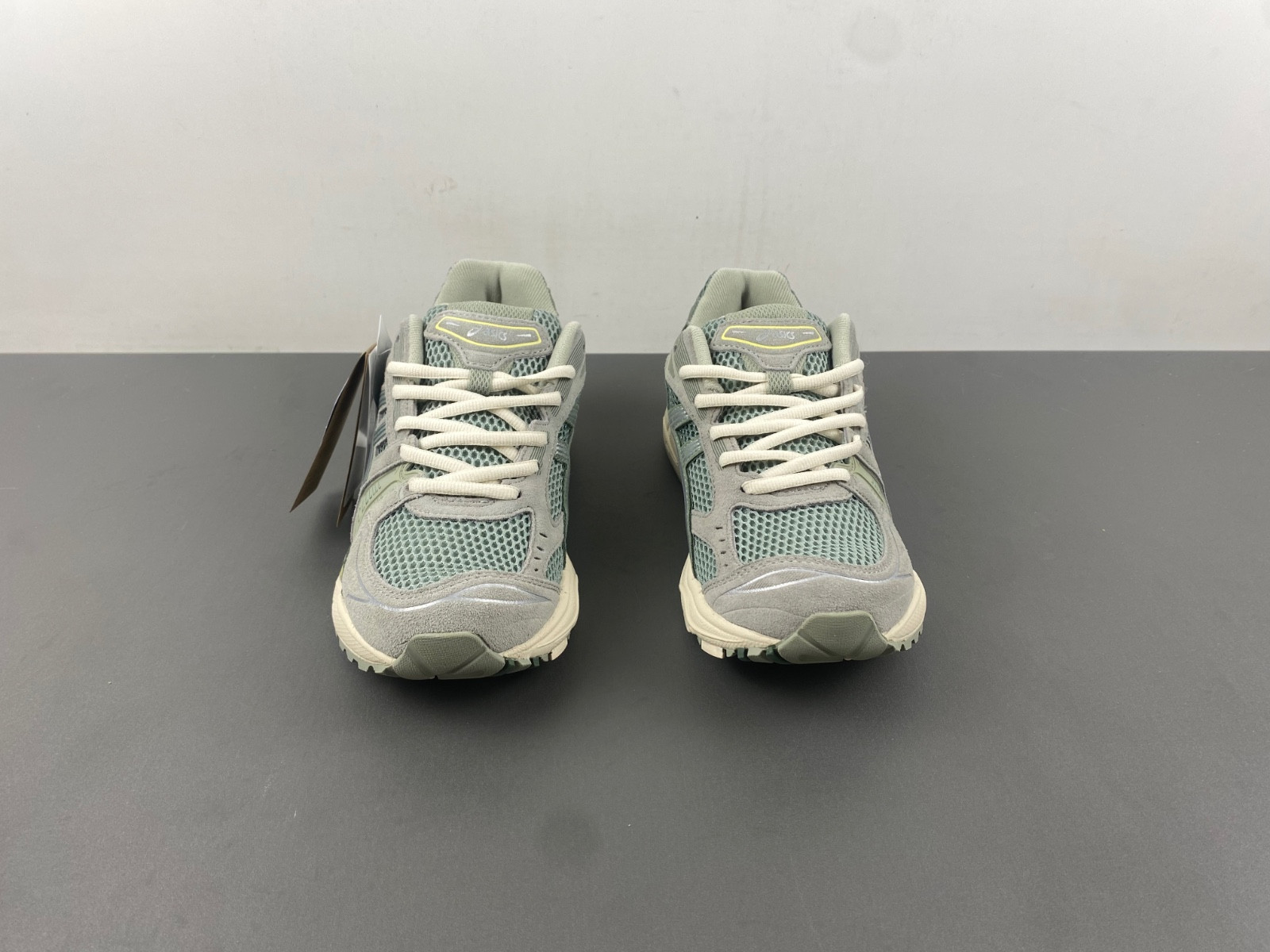 As*ic*s gel-kayano 14  1201a019-026
