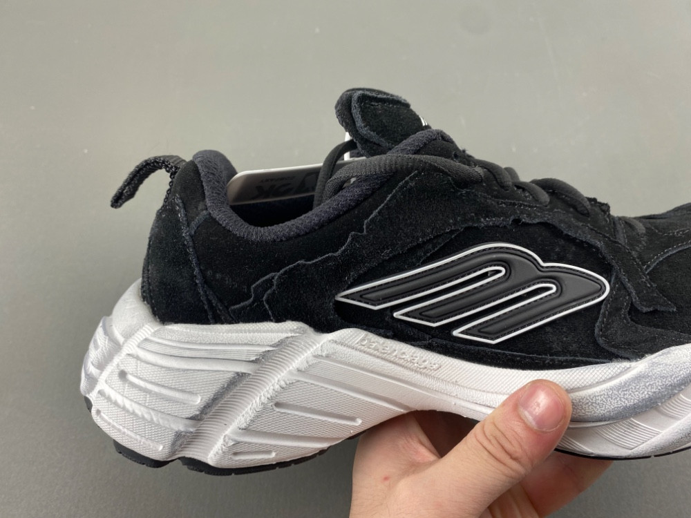 Balenciaga Sneaker 825418 WMNSS 1000