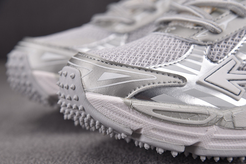 OFF-WHITE BE RIGHT BACK