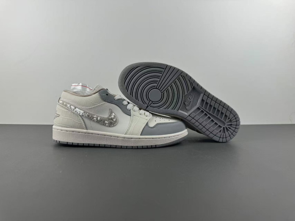 Air Jordan 1 Low IH7323-101