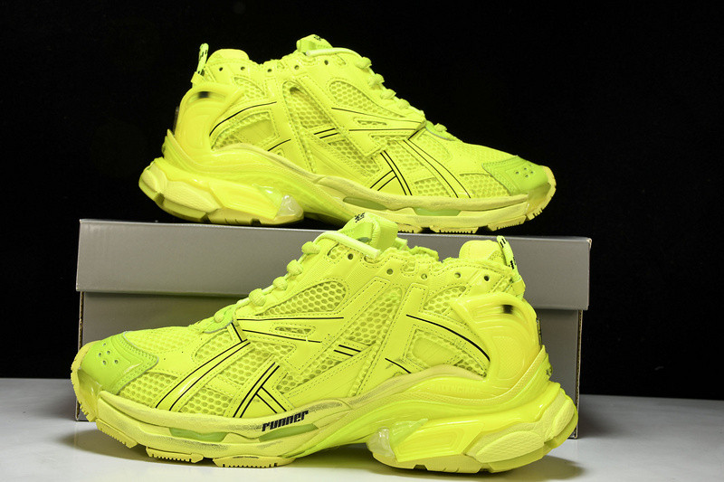 Balenciaga Runner W3RB4 7510