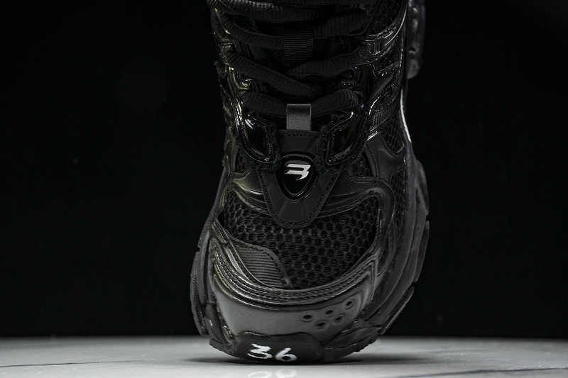 Balenciaga Runner W3RXP-1090