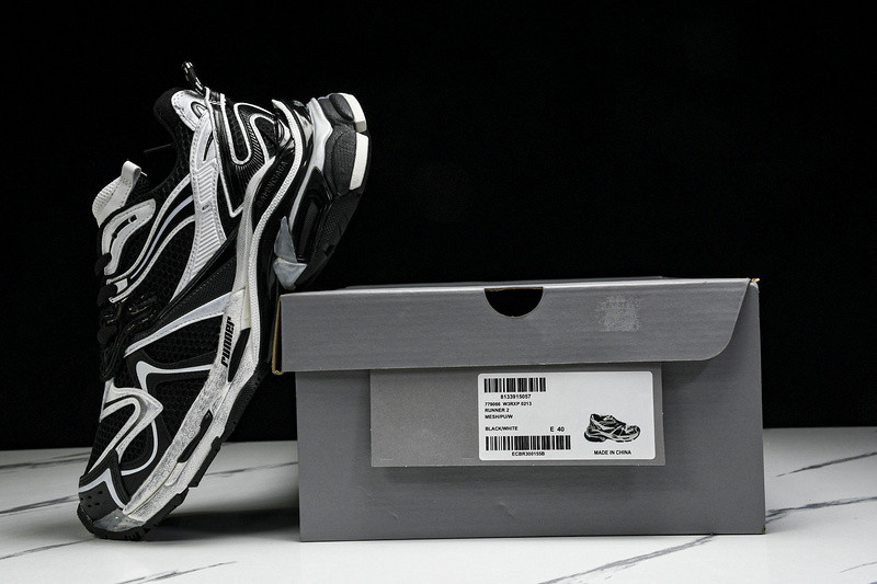 Balenciaga Runner W3RXP-0213