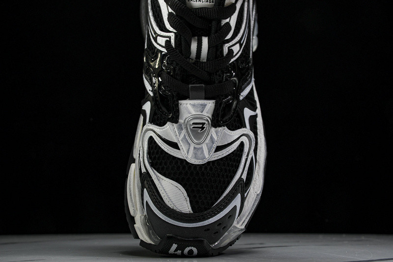 Balenciaga Runner W3RXP-0213