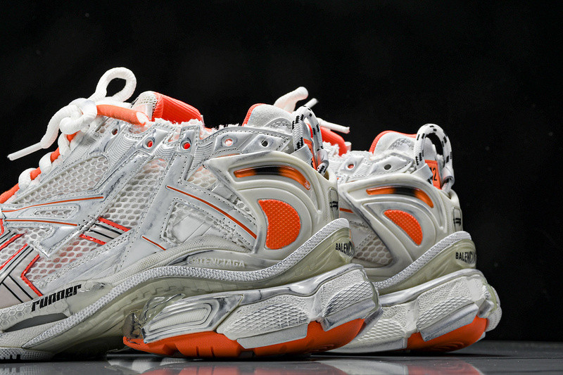 Balenciaga Runner W3RBM-9770