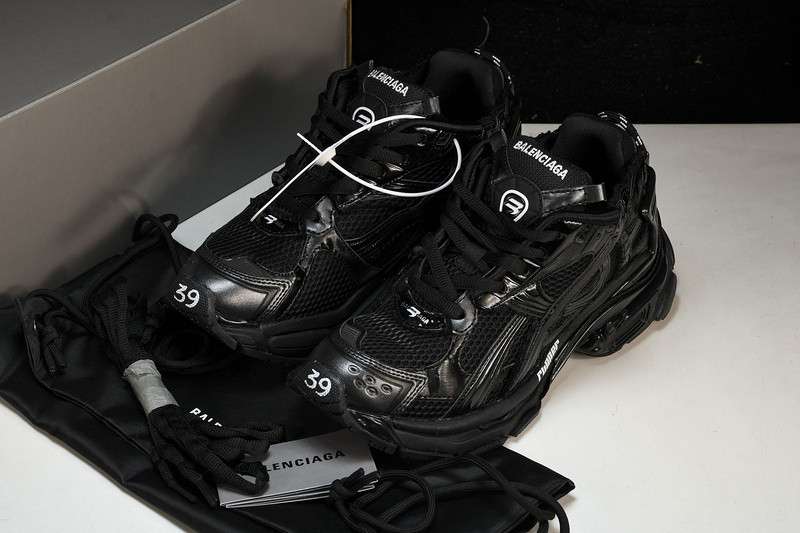 Balenciaga Runner W3RNY-0135