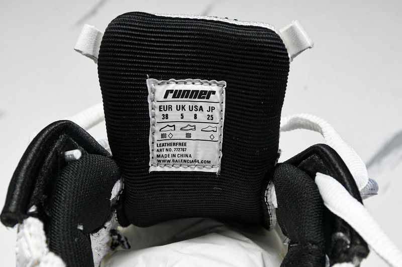 Balenciaga Runner W3RNY-0213
