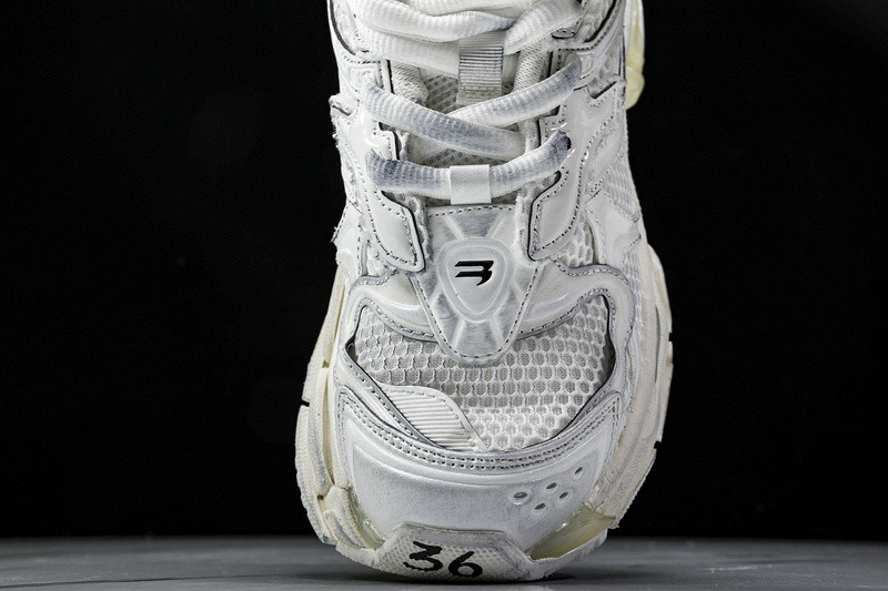 Balenciaga Runner W3RXP-9010