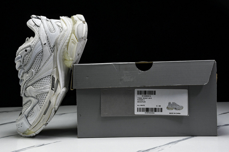 Balenciaga Runner W3RXP-9010