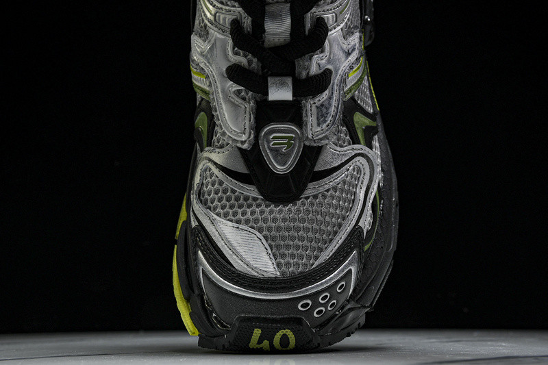 Balenciaga Runner W3RXP-0125