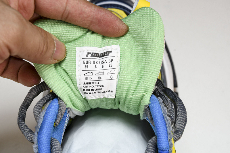 Balenciaga Runner W3RXP-0653