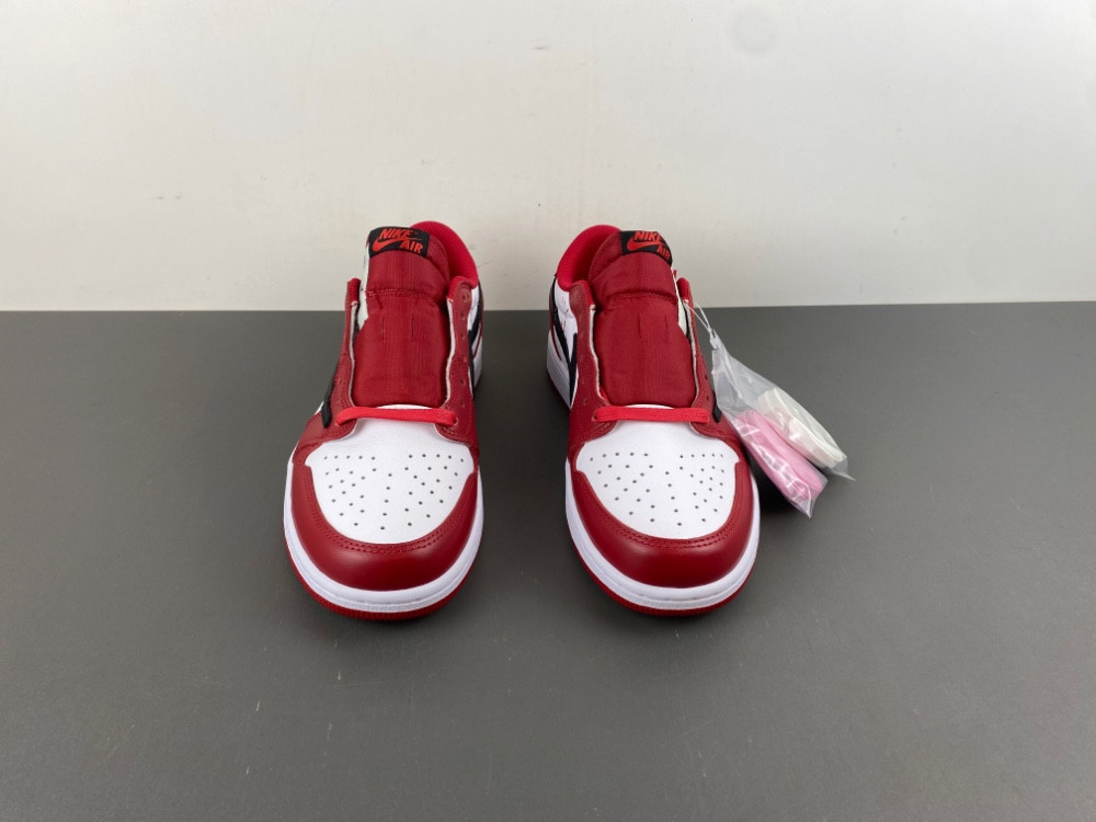 Travis Scott x Air Jordan 1 Low DM7866-101