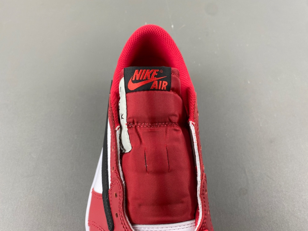 Travis Scott x Air Jordan 1 Low DM7866-101