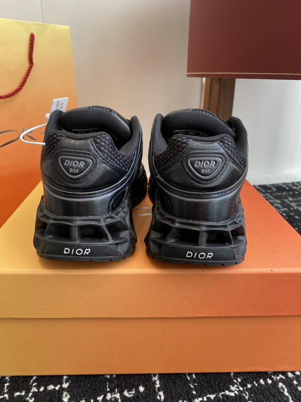 DR B35 Sneaker