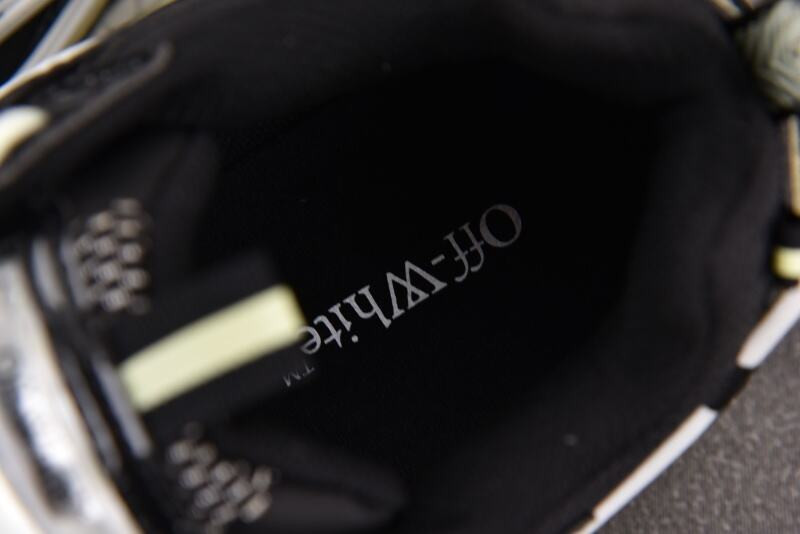 OFF-WHITE BE RIGHT BACK