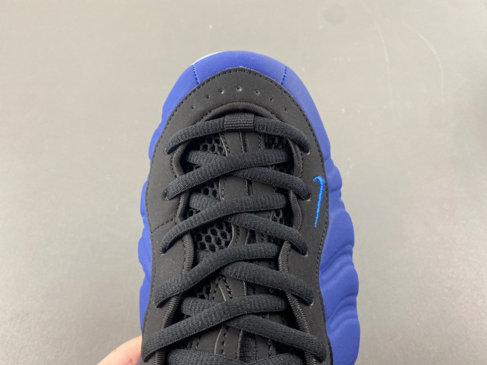 Nike Air Foamposite One “Deep Royal” HJ5195-400