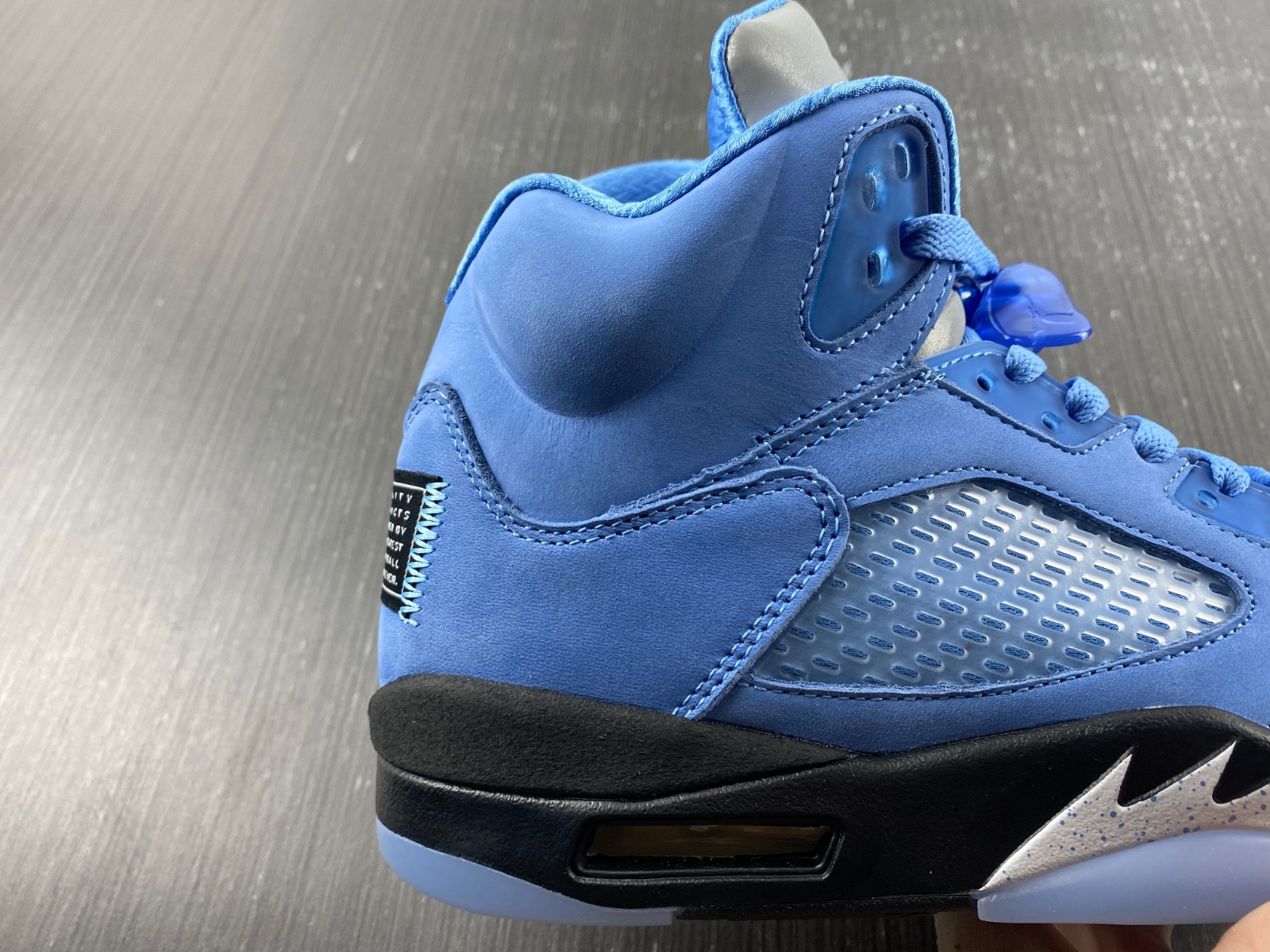 Air Jordan 5 “UNC” DV1310-401