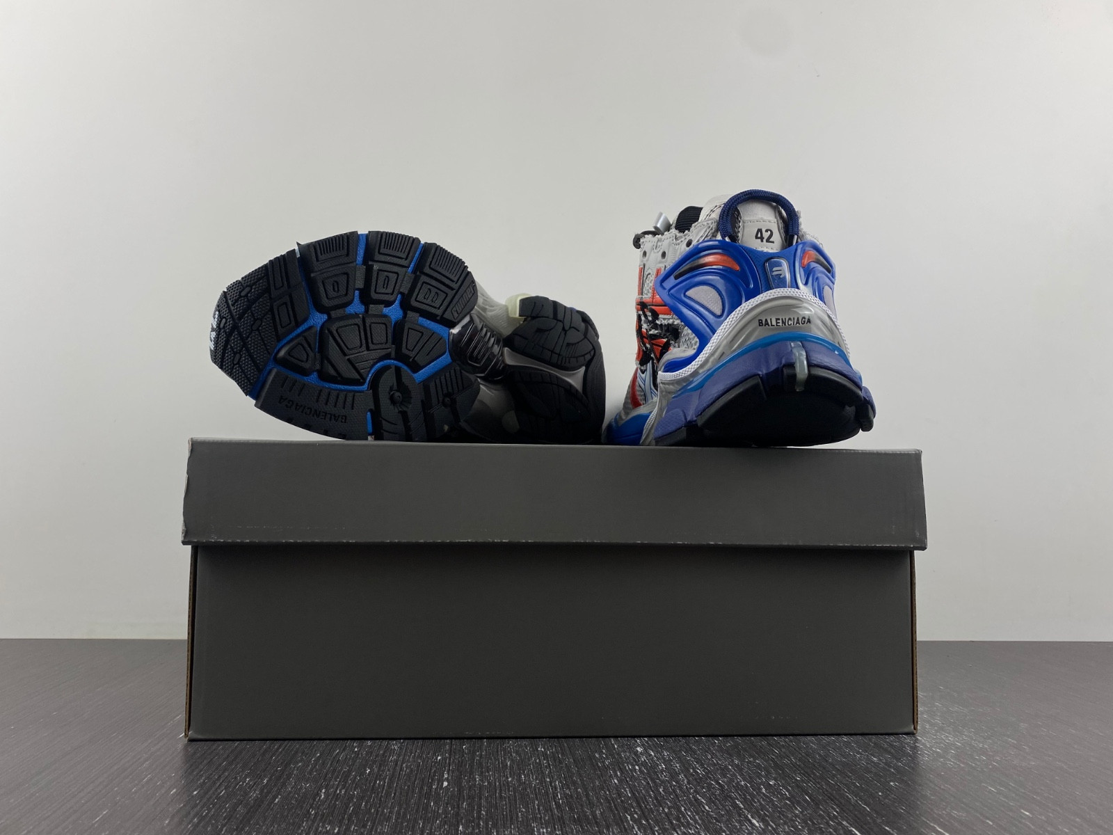 Ba*len*cia*ga runner 677403-w3rb6-1264