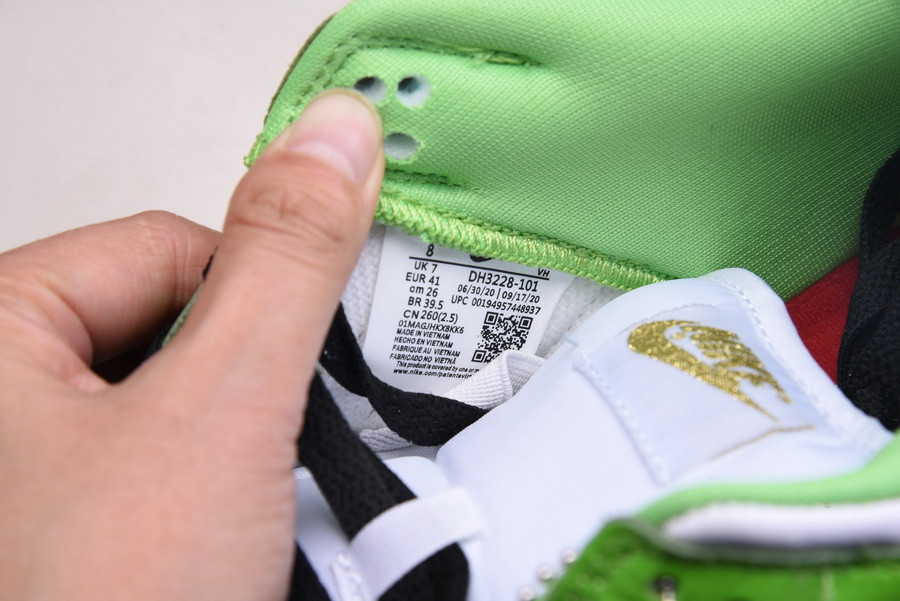 Sup x Nike SB Dunk Low “Mean Green” DH3228-101