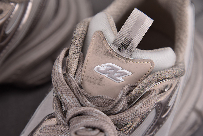 Ba*len*cia*ga phantom sneaker 734734 wtrmh 2200