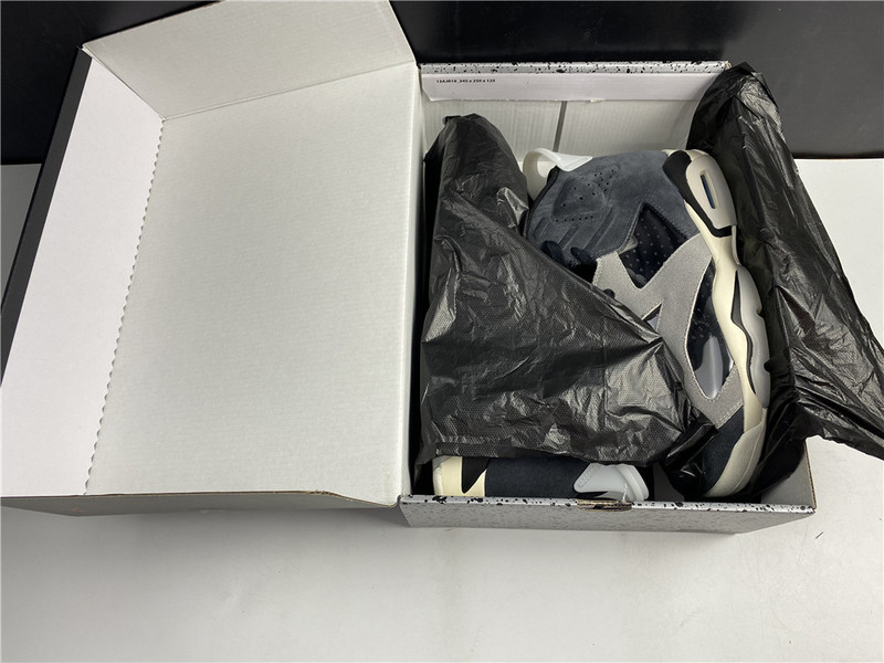 Air Jordan 6 WMNS “Tech Chrome” CK6635-001