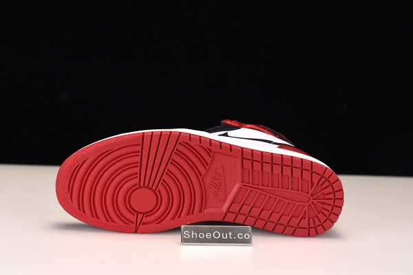 Air Jordan 1 Retro High “Satin Black Toe” CD0461-016