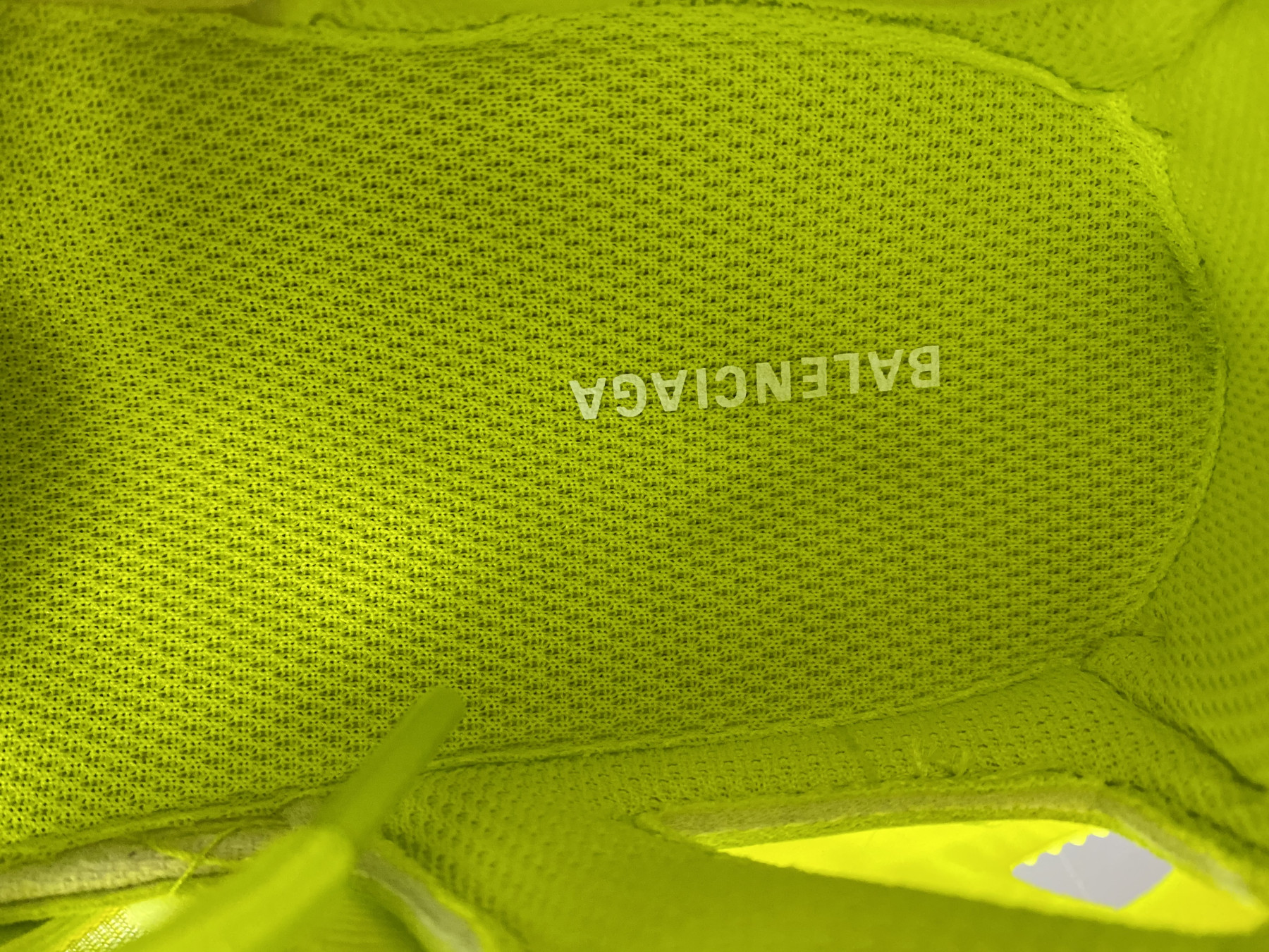 BLCG Track 2.0 568615-W2GN5-5818