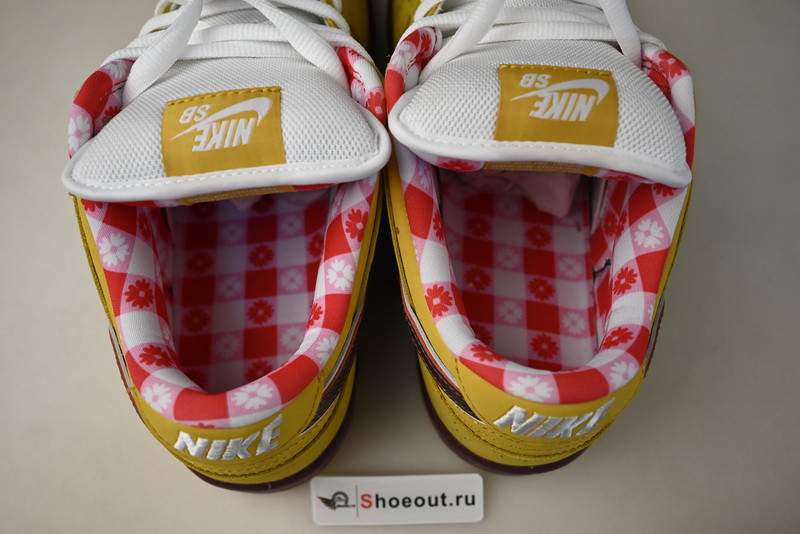 Nike SB Dunk Low “Lobster” 313170-137566