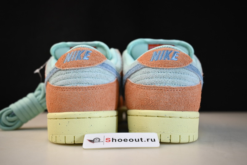Nike SB Dunk Low “Noise Aqua” DV5429-800