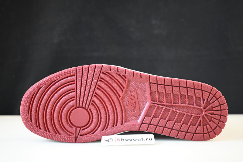 Air Jordan 1 Retro High “Banned” 432001-001