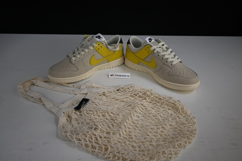 Nike Dunk Low “Banana” DR5487-100