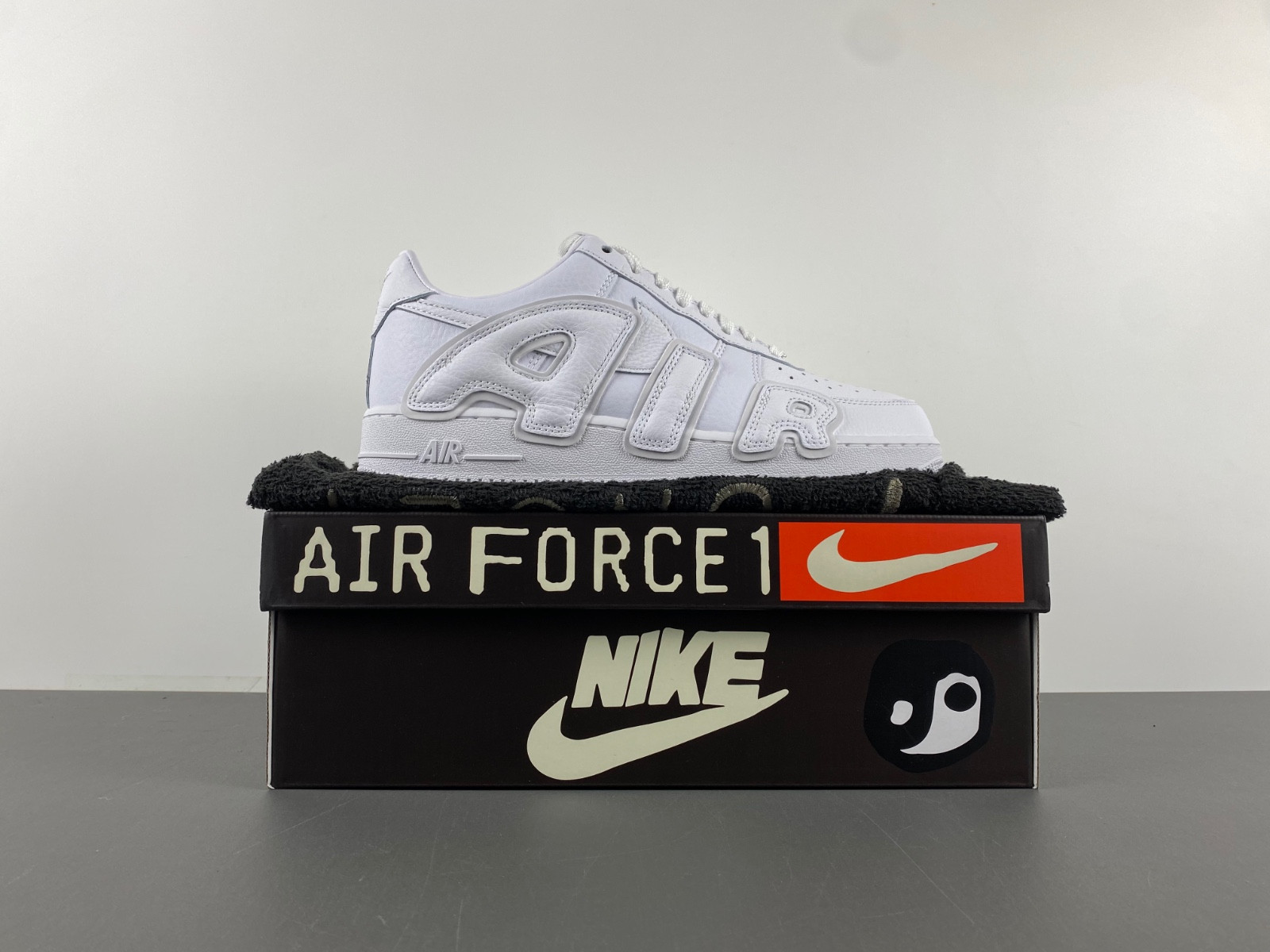 Nike Air Force 1 Low Cactus Plant Flea Market White (2020)  DD7050-100