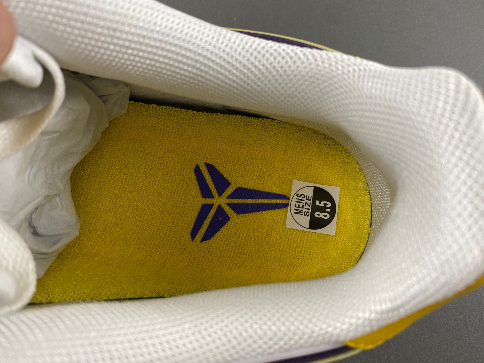 Kobe Bryant x Nike Air Force 1 Low FZ1151-100