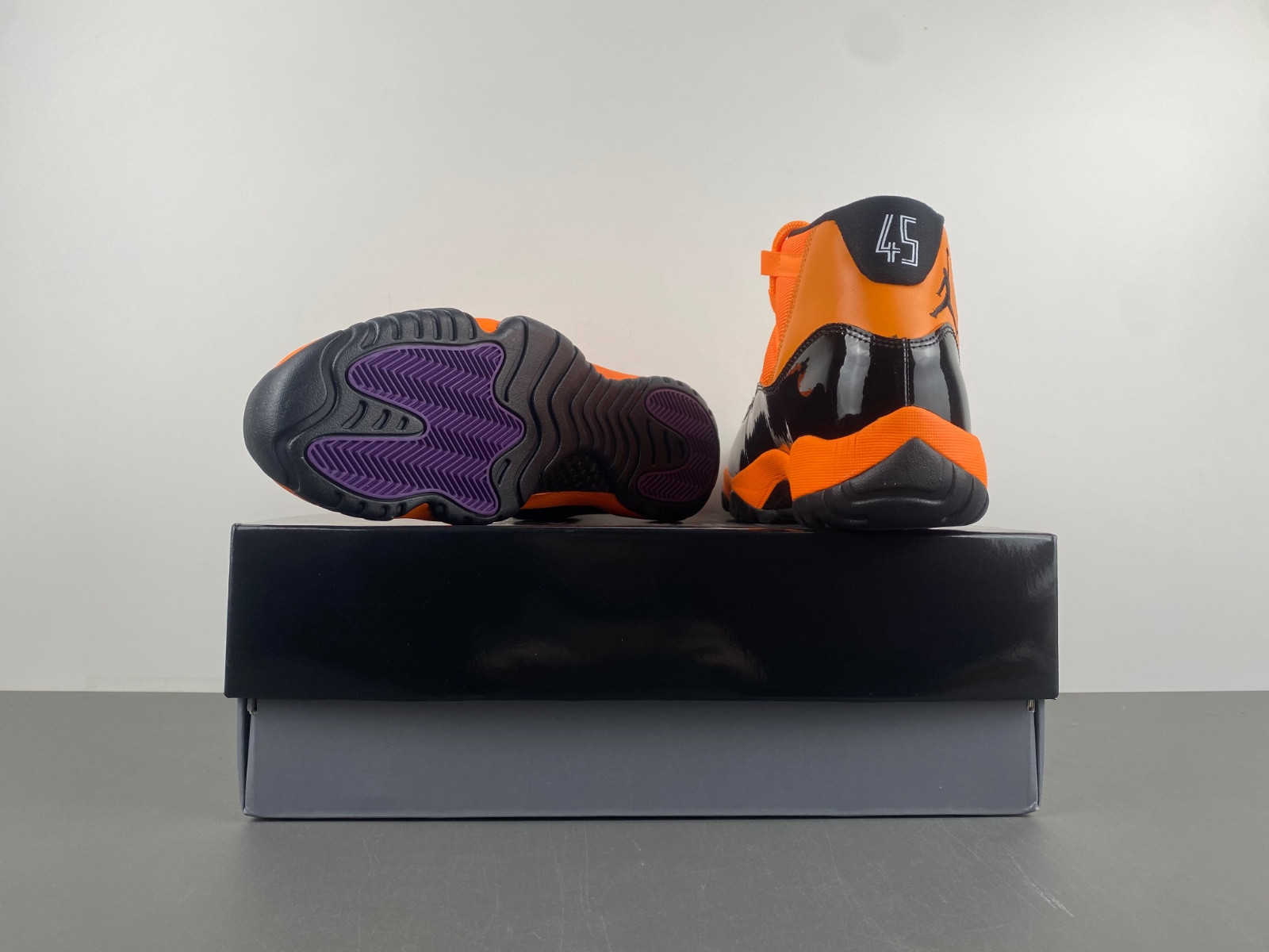 Air Jordan 11 CT8012-800