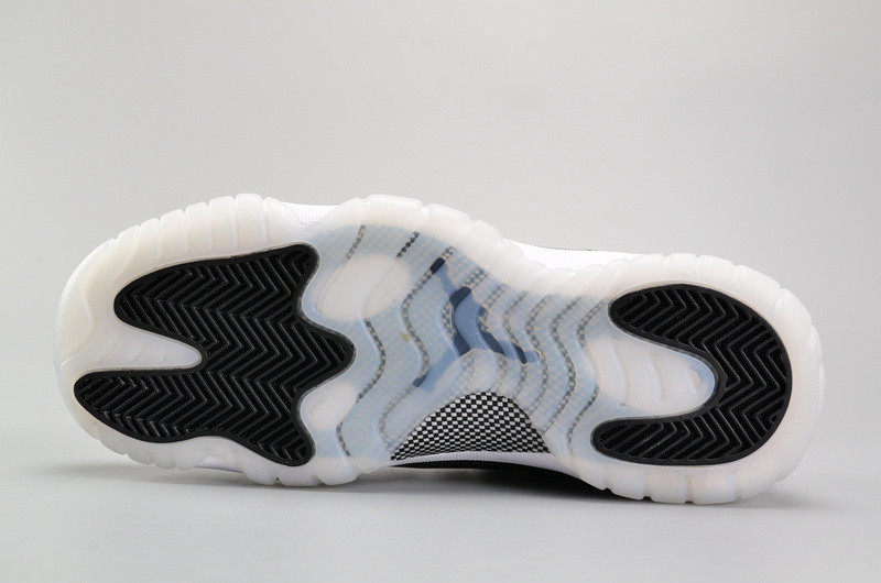 AIR JORDAN 11 RETRO LOW BG (GS) "BARON"  womens  528896-010