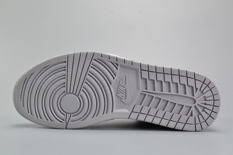 Air Jordan 1 Flyknit “Shadow” Black/Medium Grey-White mens 919704-003