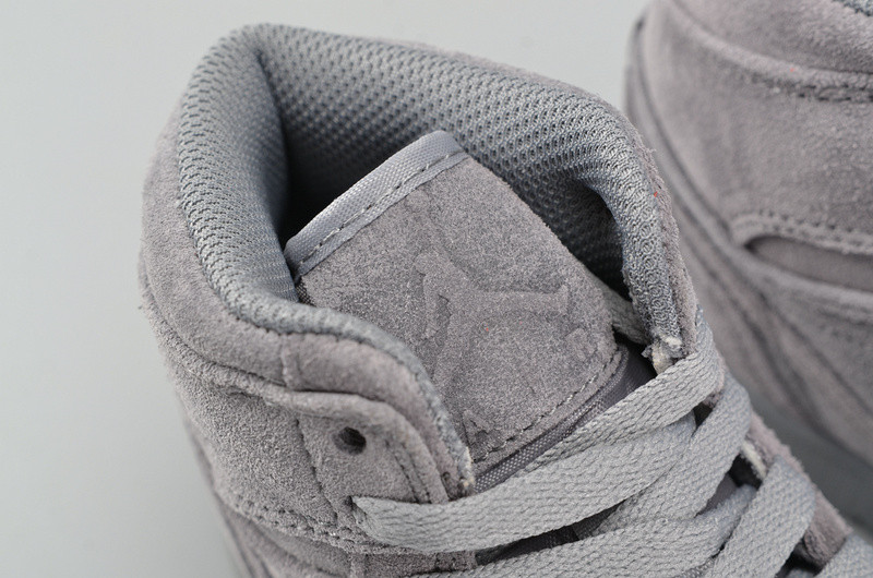 AIR JORDAN 1 RETRO HIGH BG (GS) wolf grey womens 705300-031