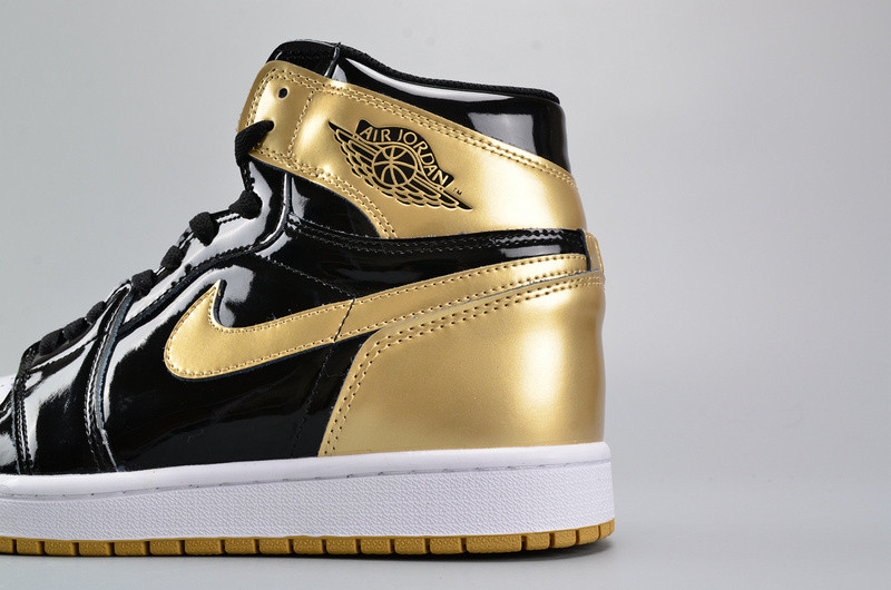 Air Jordan 1 Retro High OG NRG ComplexCon “Top 3 Gold” 861428-001