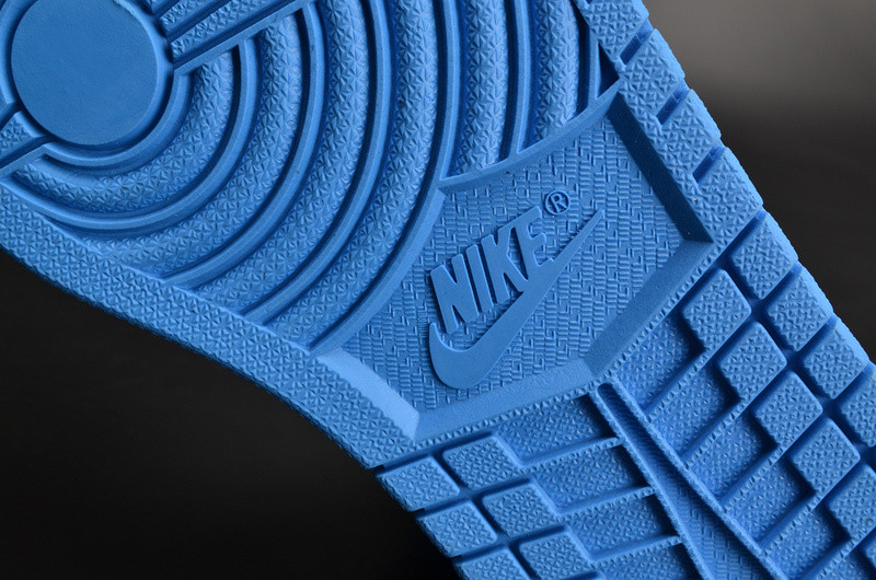 Air Jordan 1 Retro High OG “Quai 54”  Black/Italy Blue-University Red mens AH1040-054