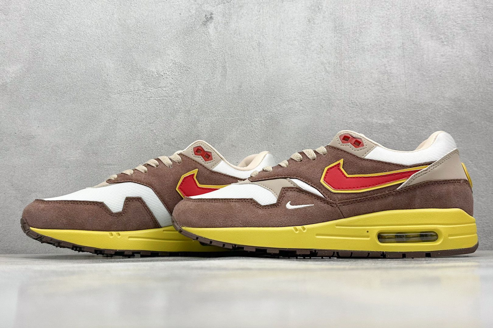 air max 1 x swoosh "big head origins" HV5776-200