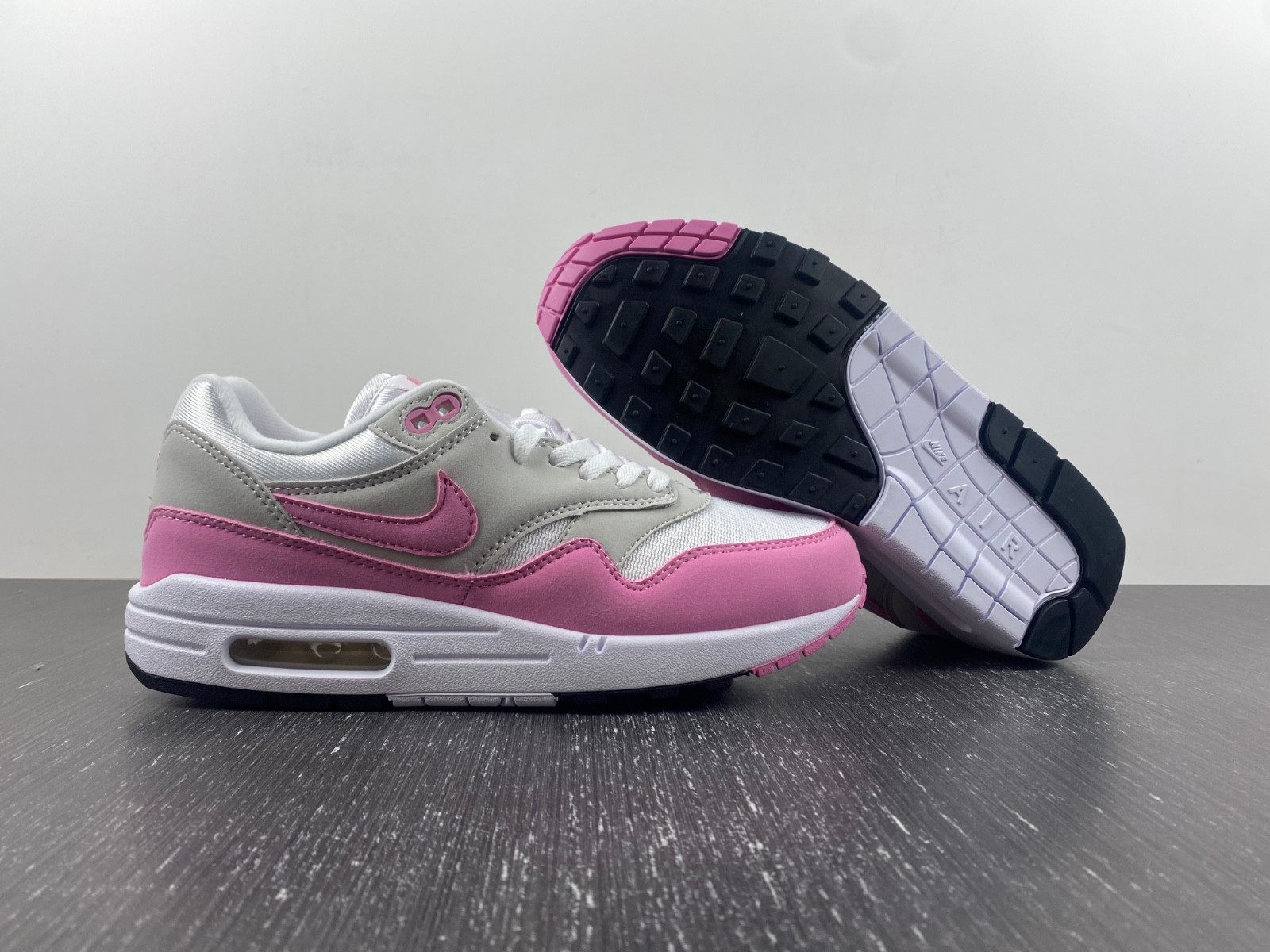 Nike Air Max 1 WMNS “Fuchsia Dream“ DZ2628-001