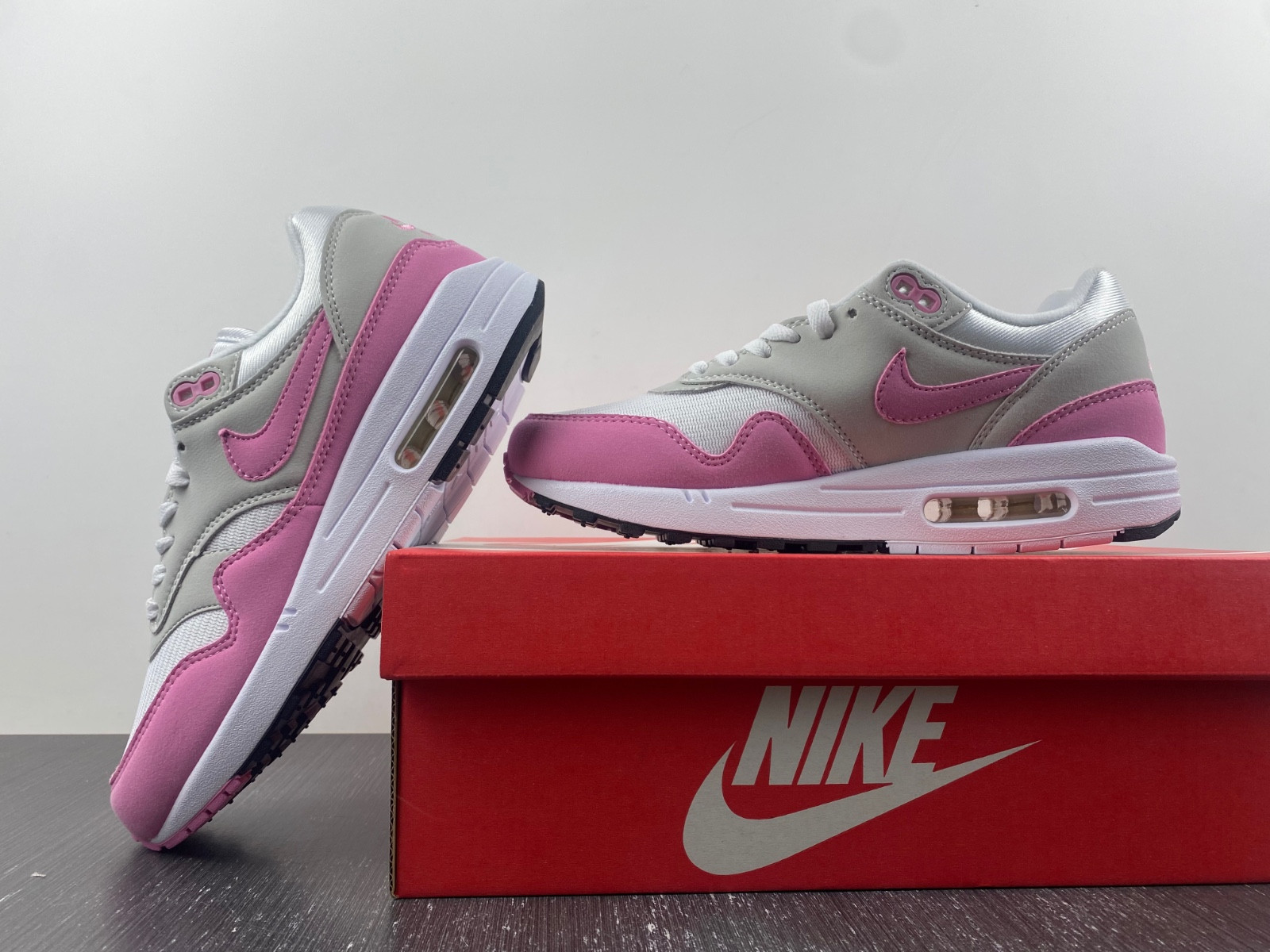 Nike Air Max 1 WMNS “Fuchsia Dream“ DZ2628-001
