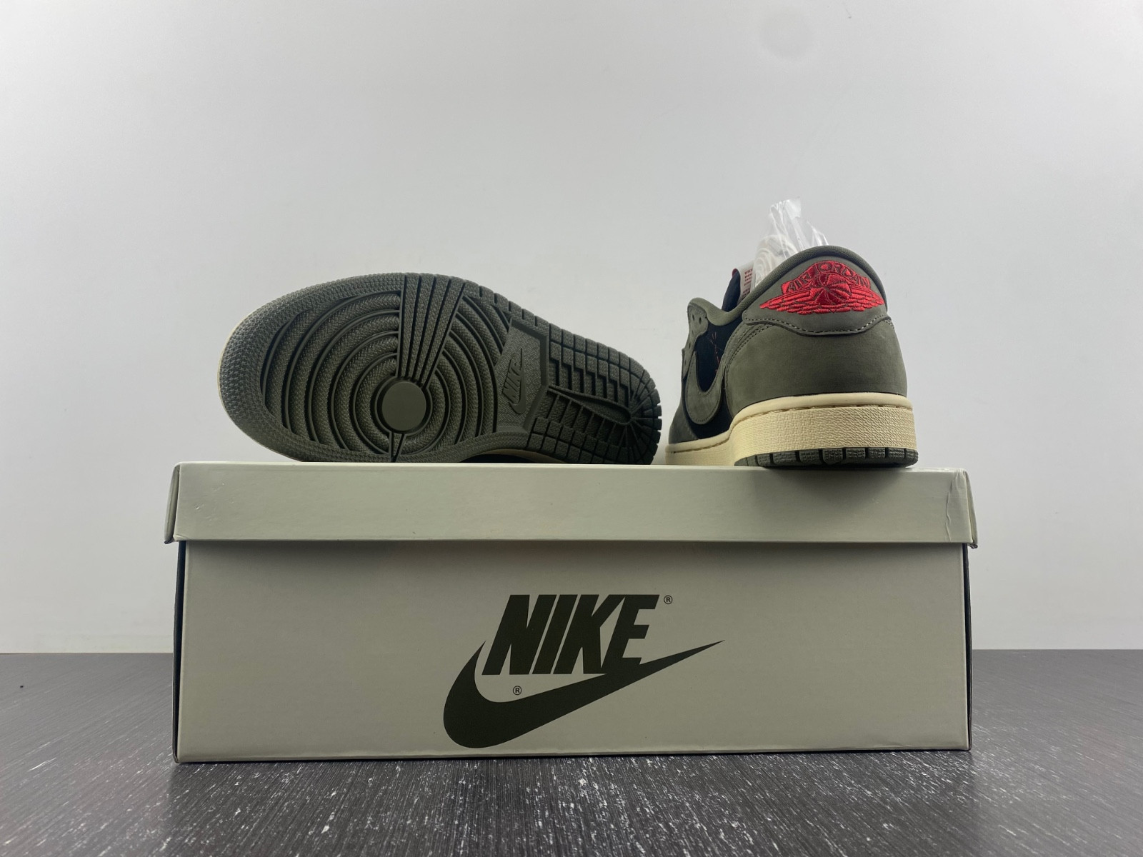 Travis Scott x Air Jordan 1 Low OG DM7866-002