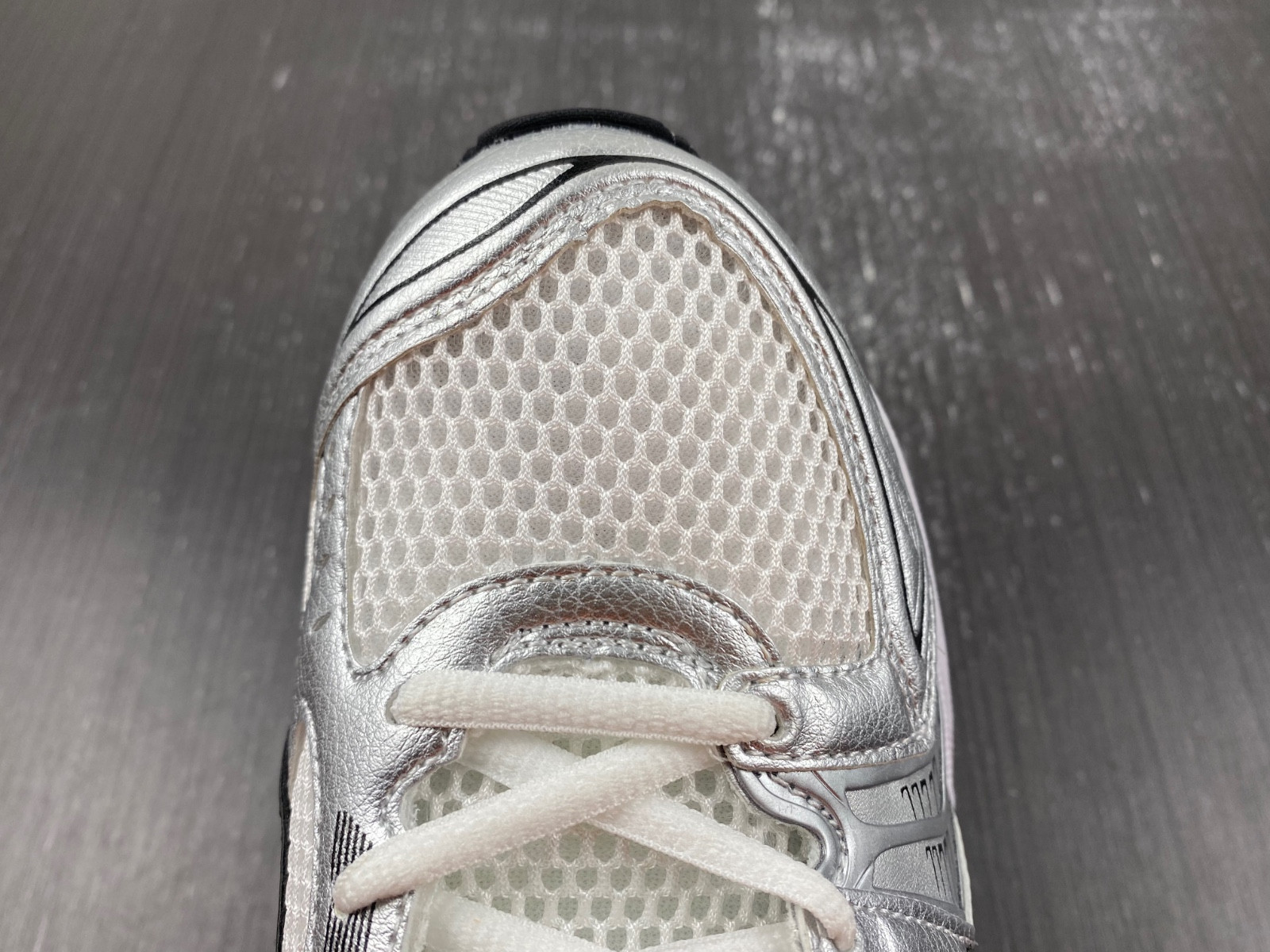 As*ic*s gel-kayano 14  1201a019-104