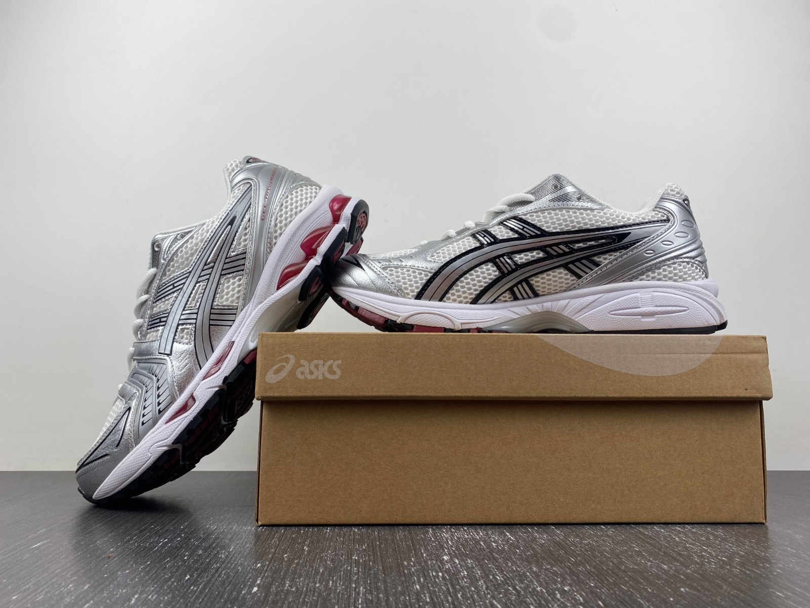 As*ic*s gel-kayano 14  1201a019-104