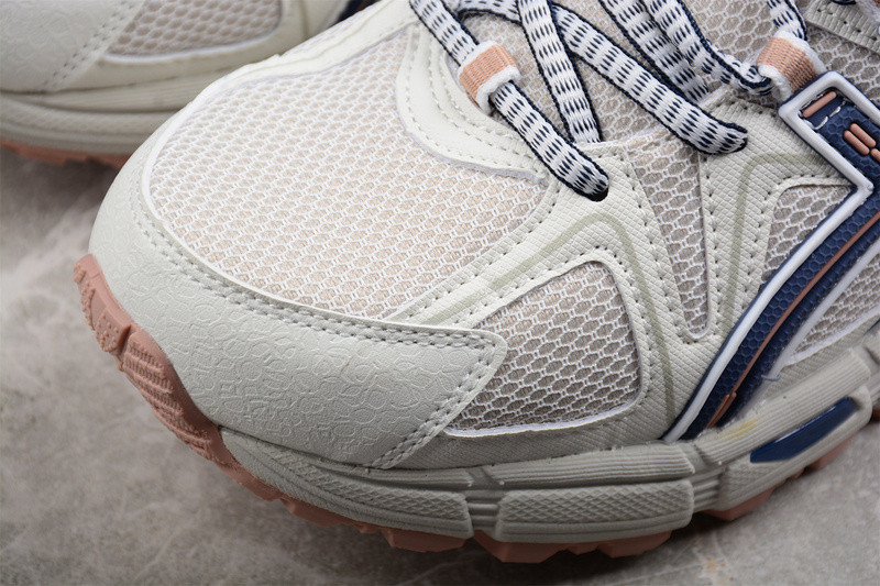 As*ic*s 1011a614-109