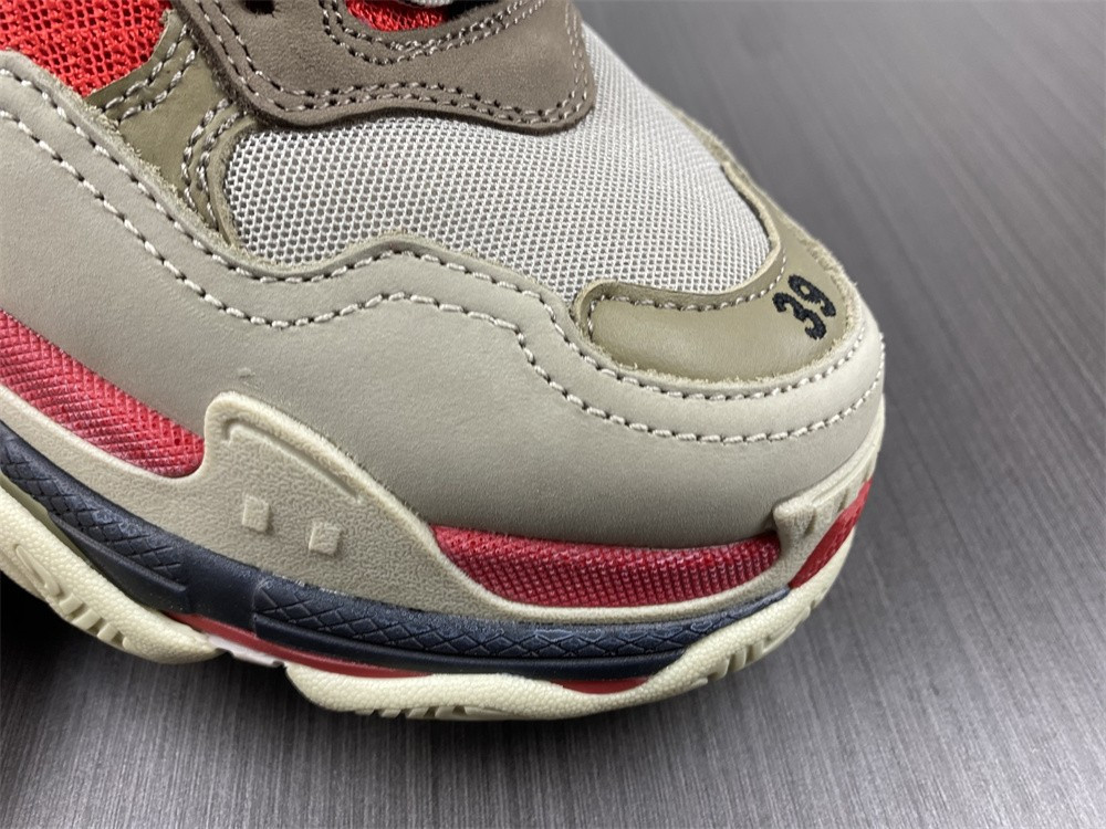 BLCG Triple S 524039-w06f1-9000