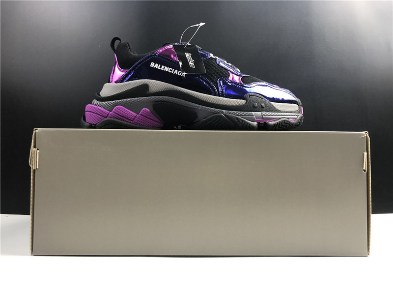 BLCG Triple S 524039-W2FW1-1976