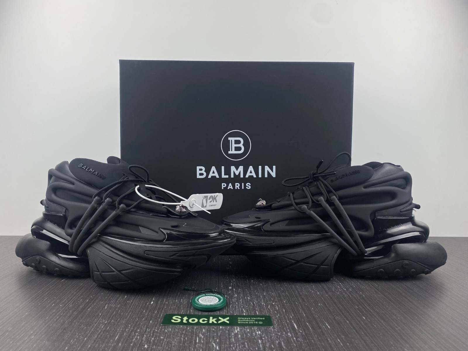BALMAIN Black BLM1129